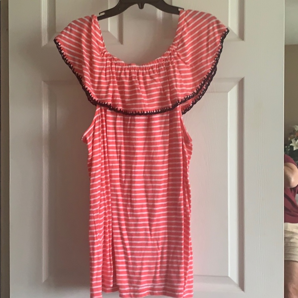 Crown and Ivy size XXL Top